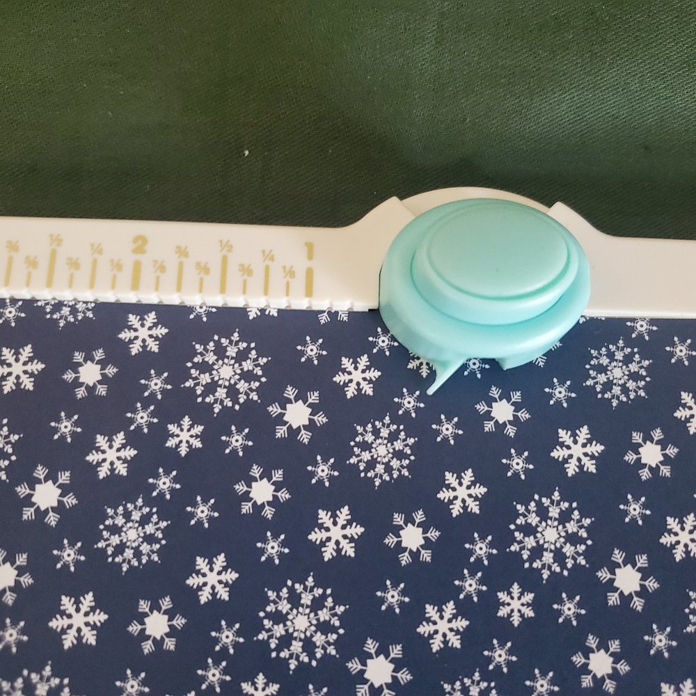 We R Memory Keepers Envelope Punch Board - Picture 5 of 11